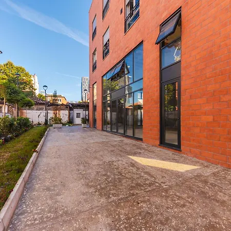 Gallery By טיראנה