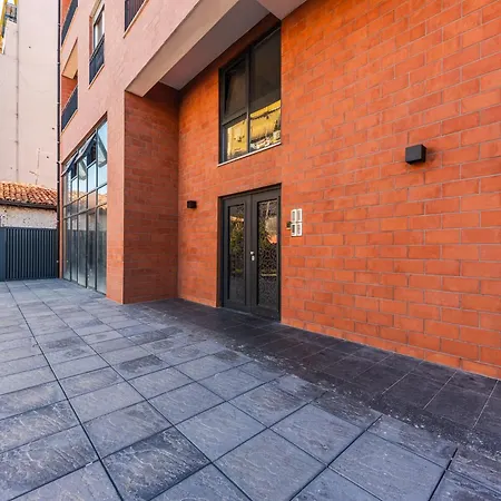 Gallery By טיראנה