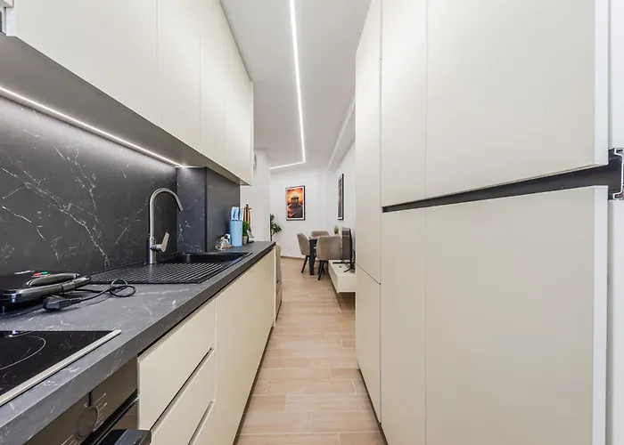 דירה Gallery By *